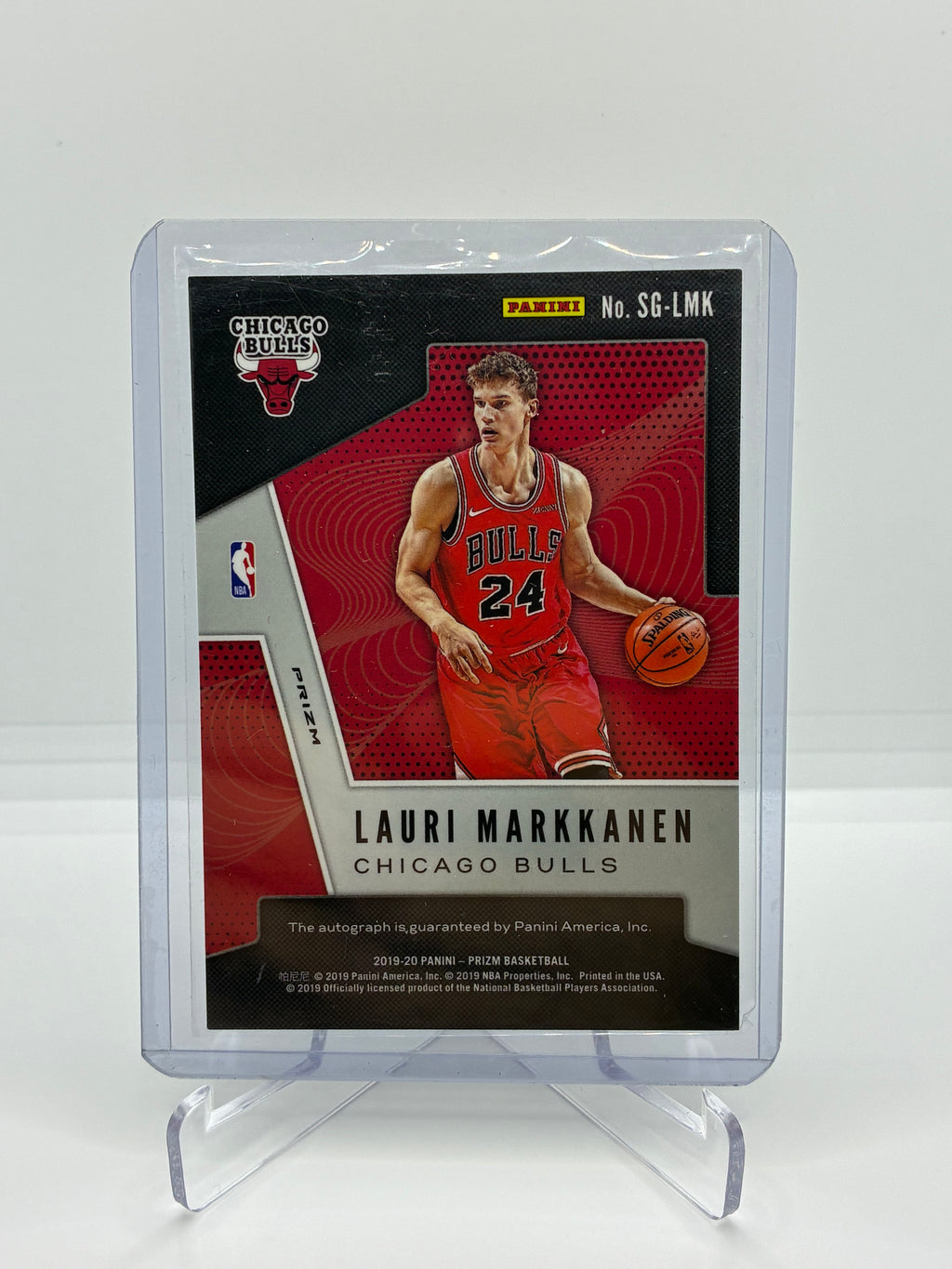Lauri Markkanen Signed NBA card | Panini 2019-2020