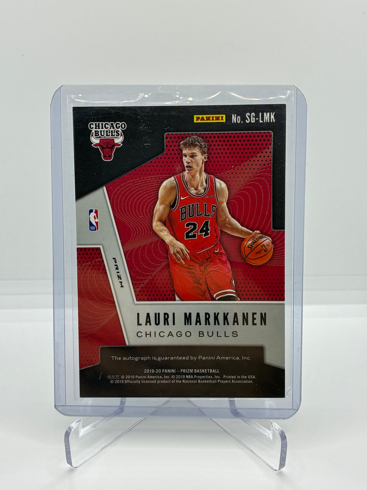 Lauri Markkanen Signed NBA card | Panini 2019-2020